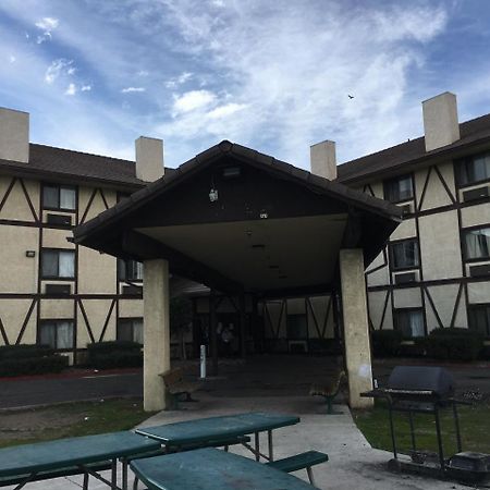 Windsor Inn Спаркс Екстериор снимка
