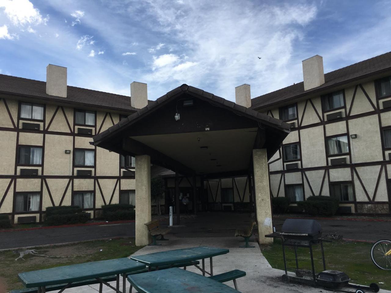 Windsor Inn Спаркс Екстериор снимка